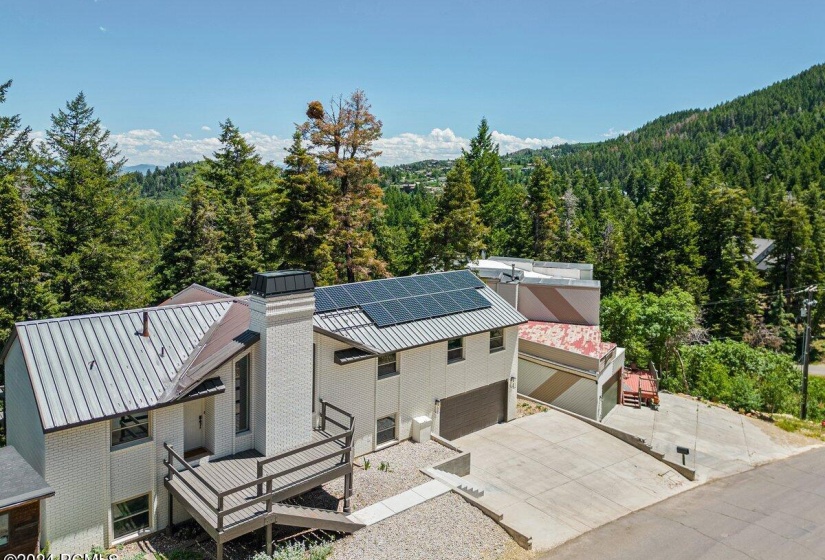 360 Upper Evergreen-4