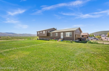 1635 200, Kamas, Utah 84036, 6 Bedrooms Bedrooms, ,4 BathroomsBathrooms,Residential,For Sale,200,12402279