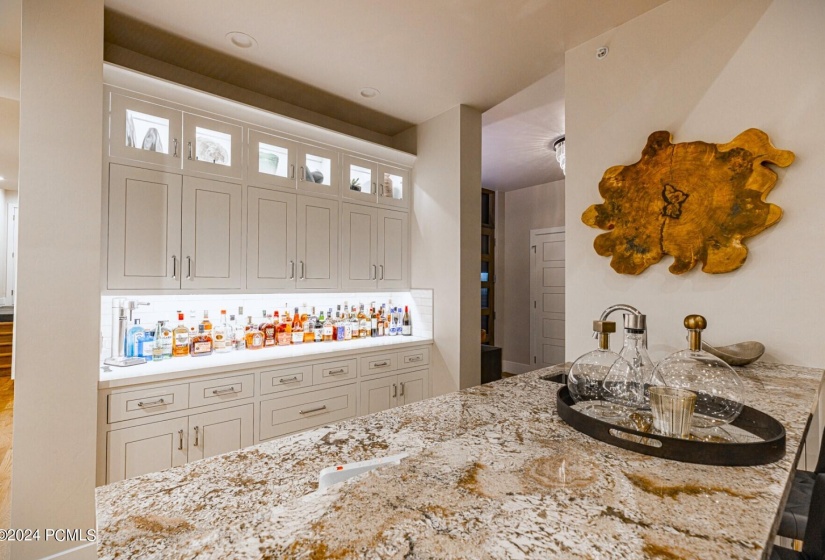 Full Wet Bar