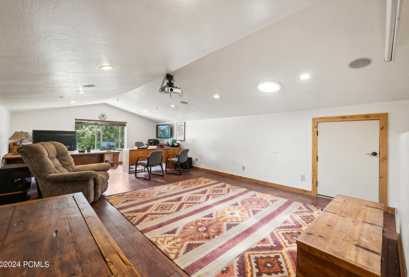 230 S 100 E St, Kamas_HDR045