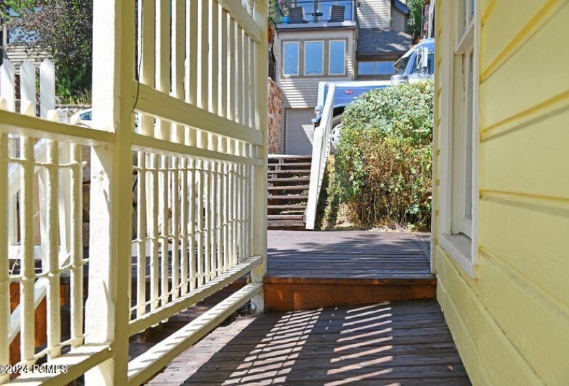 Entrance slope for snow shed