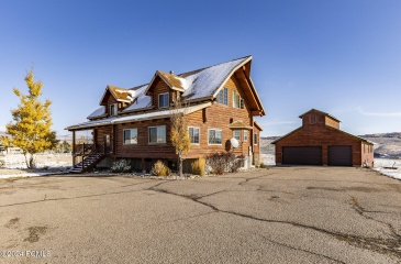 7410 Whileaway Road, Park City, Utah 84098, 6 Bedrooms Bedrooms, ,3 BathroomsBathrooms,Residential,For Sale,Whileaway,12403368