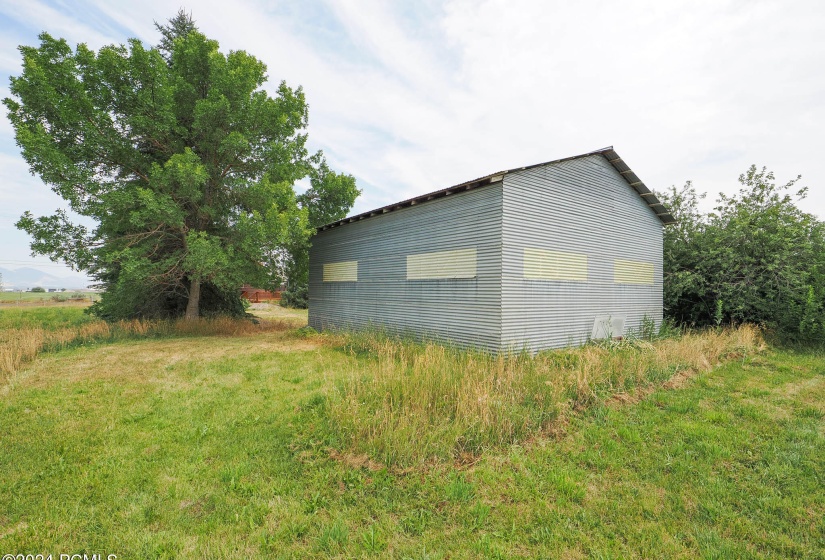 Image010_Outbuildings1