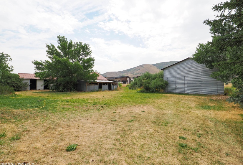 Image013_Outbuildings4