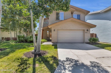 1041 Lincoln Lane, Park City, Utah 84098, 3 Bedrooms Bedrooms, ,3 BathroomsBathrooms,Residential,For Sale,Lincoln,12403668