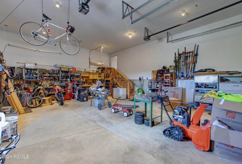 M garage_045