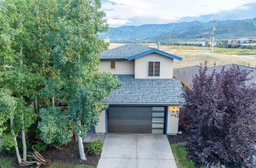 1049 Lincoln Lane, Park City, Utah 84098, 3 Bedrooms Bedrooms, ,3 BathroomsBathrooms,Residential,For Sale,Lincoln,12403784