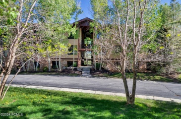 1600 Pinebrook Boulevard, Park City, Utah 84098, 3 Bedrooms Bedrooms, ,2 BathroomsBathrooms,Residential,For Sale,Pinebrook,12403068