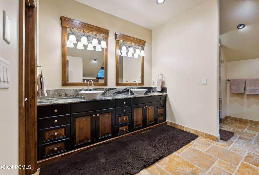 Upper Suite Bath