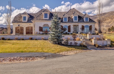 1010 Cascade Falls Circle, Midway, Utah 84049, 6 Bedrooms Bedrooms, ,5 BathroomsBathrooms,Residential,For Sale,Cascade Falls,12304182