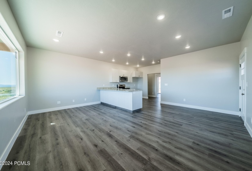 Casita Living Room/Kitchen