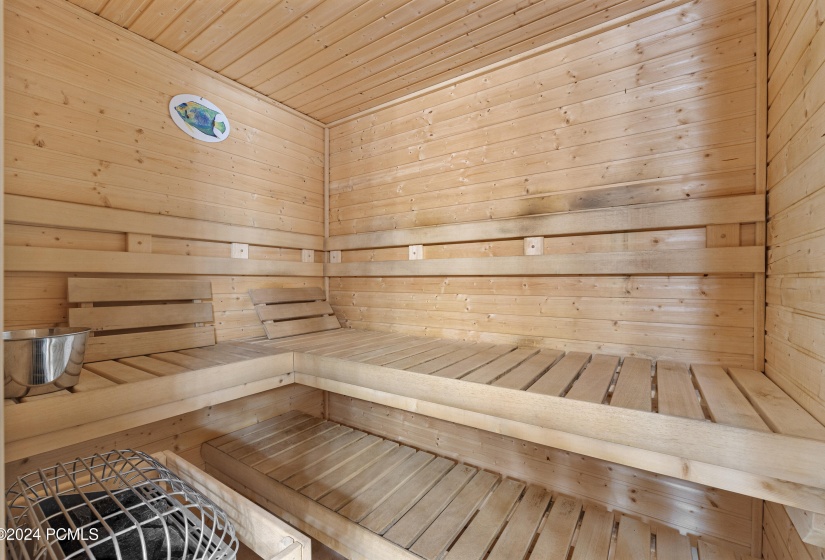 SAUNA