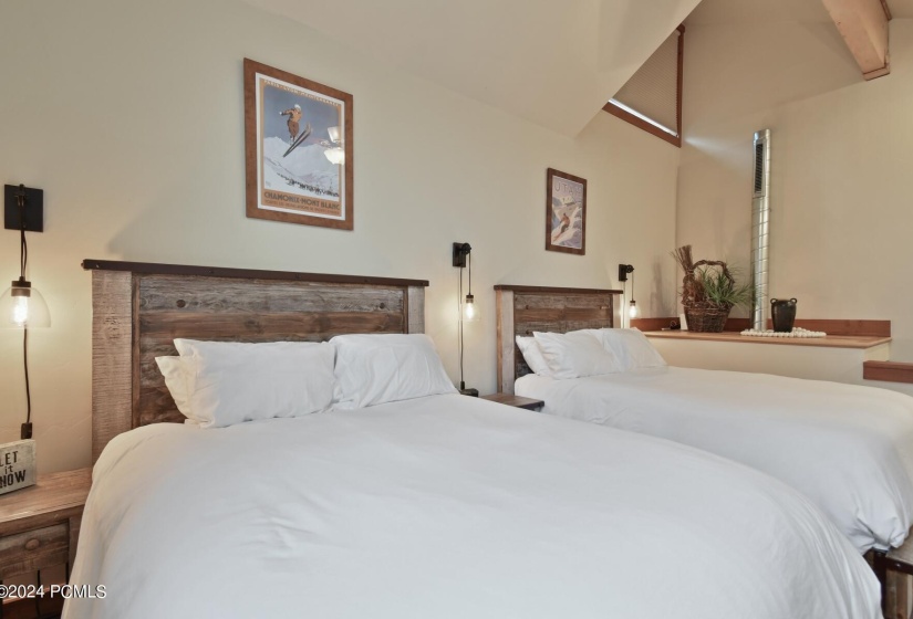 17_Bedroom-Loft_1800x1200_4171014