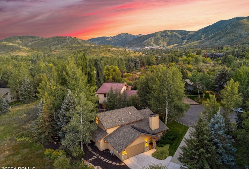 1_2721 Meadow Creek Ct, Park City_Twilig