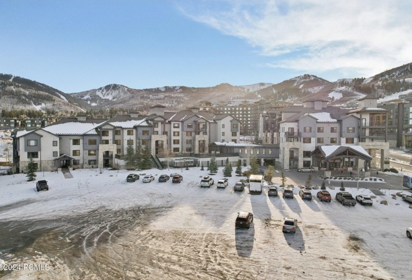 22-web-or-mls-Canyons Resort Dr 326-021