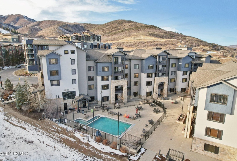 24-web-or-mls-Canyons Resort Dr 326-025