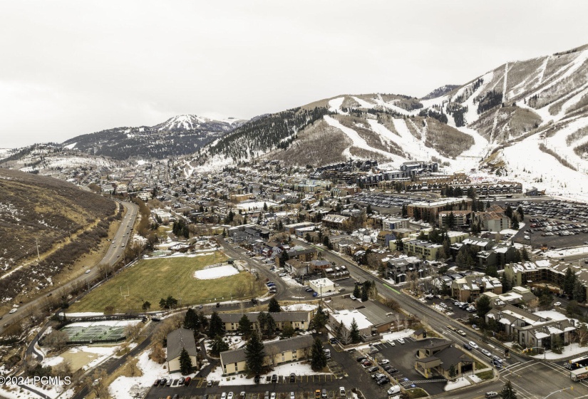 016_1150_deer_valley_drive-16_387