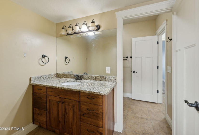 6862 W Clear Water Dr, Herriman_HDR051