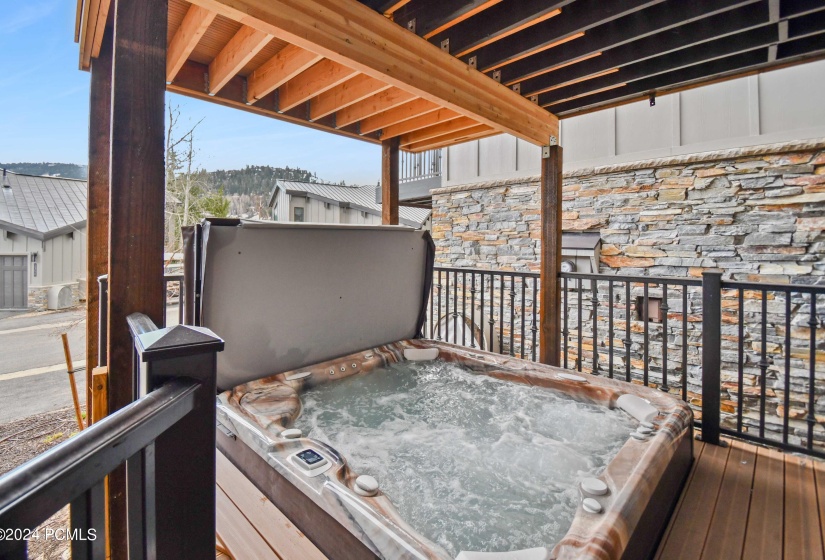 Hot tub MLS