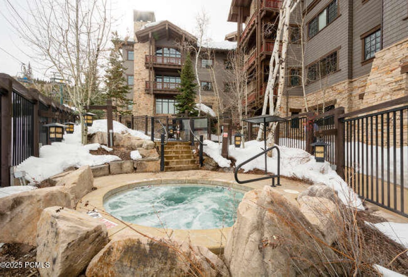 8880 Empire Club Dr Park City-small-046-