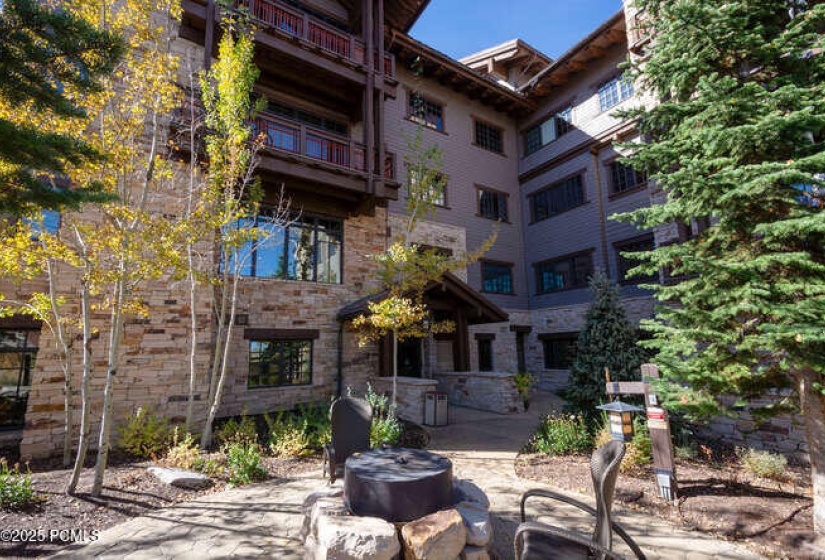 8880 Empire Club Dr Park City-small-058-