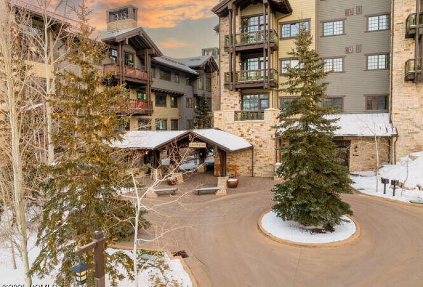 8880 Empire Club Dr Park City-small-007-