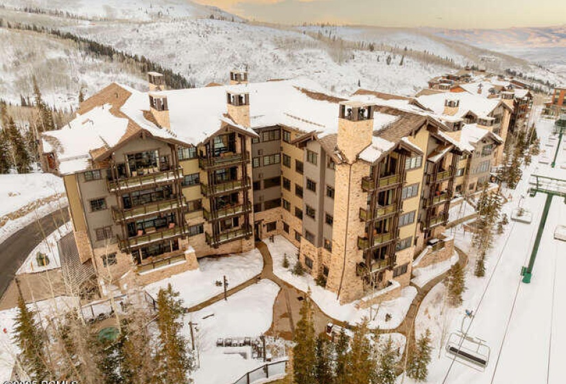 8880 Empire Club Dr Park City-small-004-