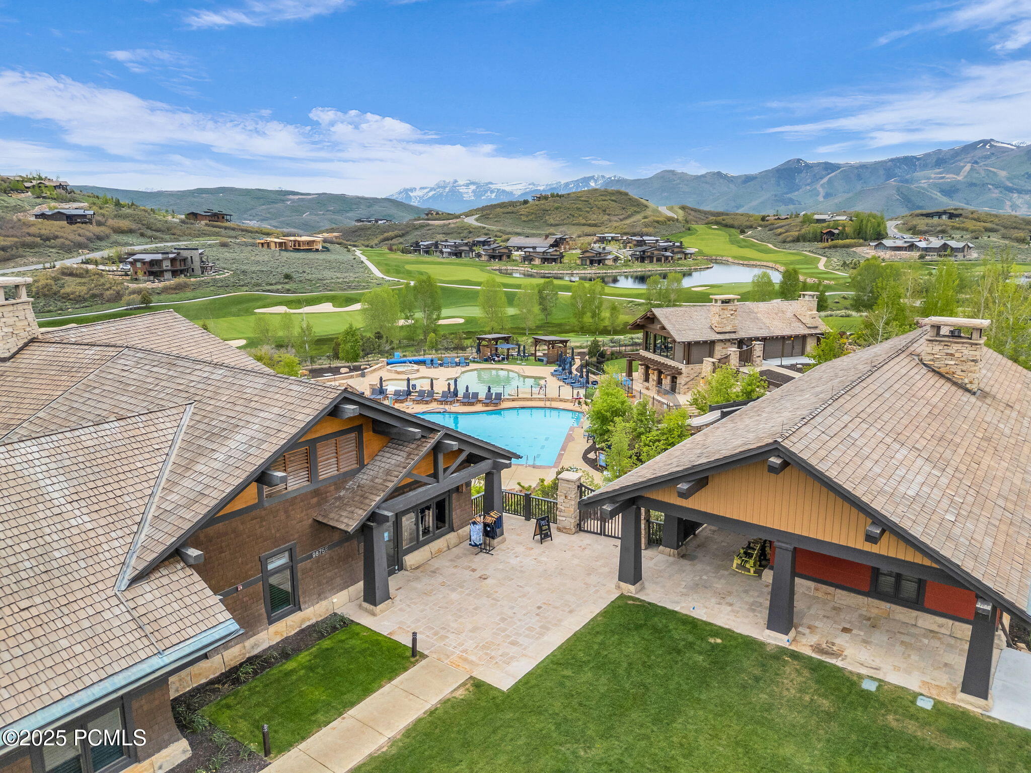 33-web-or-mls-9428-n-uinta-dr