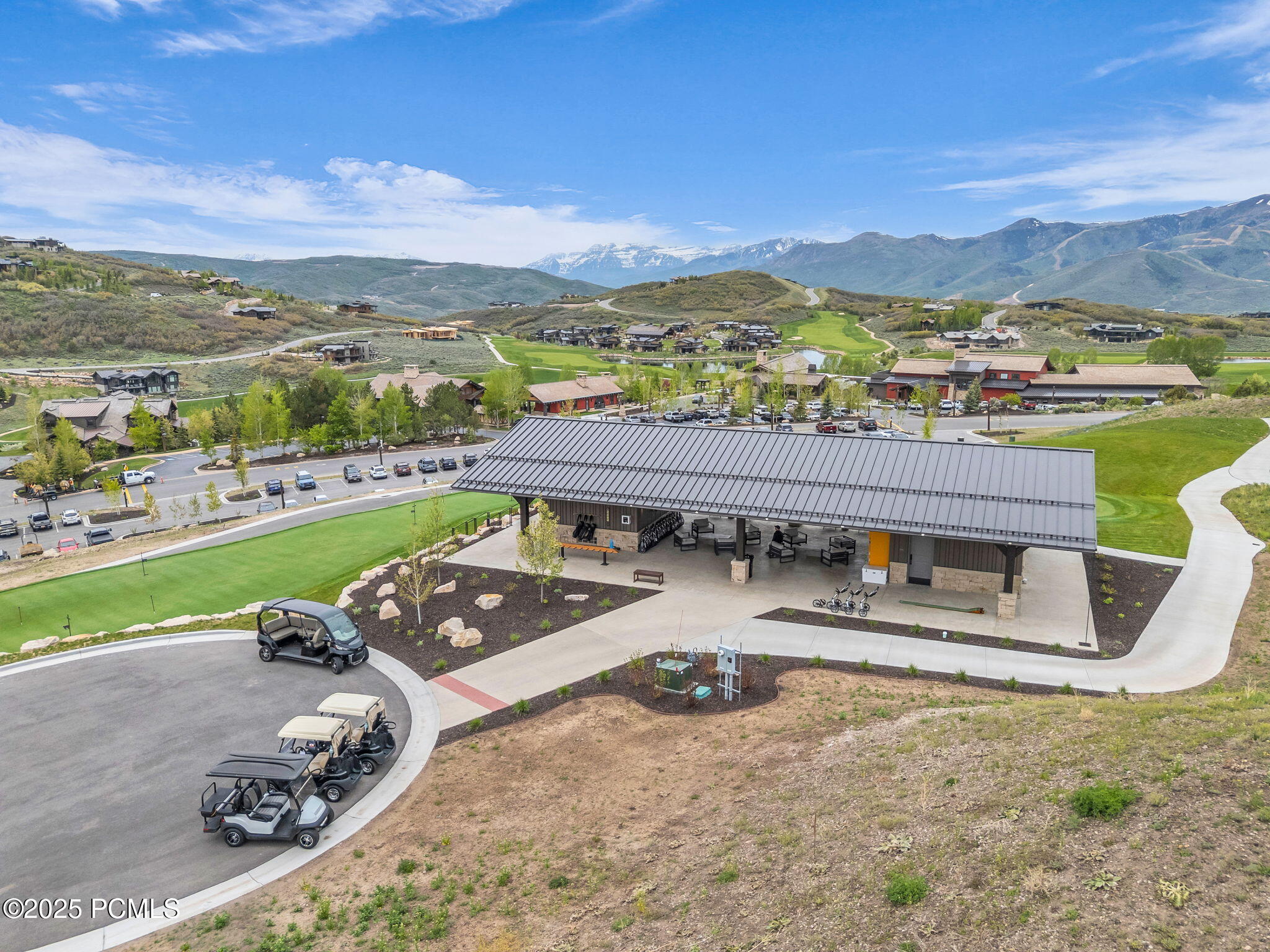 35-web-or-mls-9428-n-uinta-dr