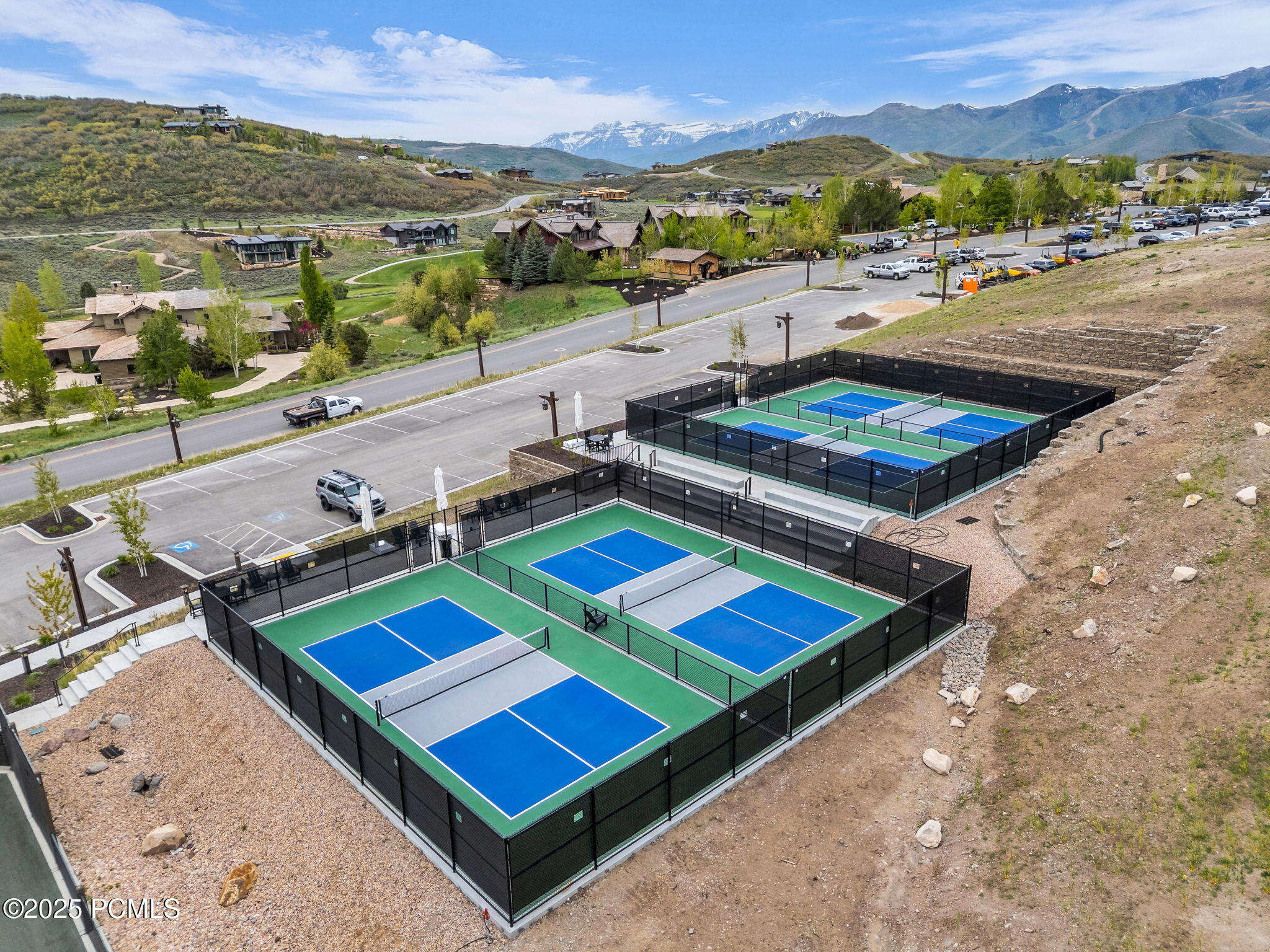 22-web-or-mls-9428-n-uinta-dr