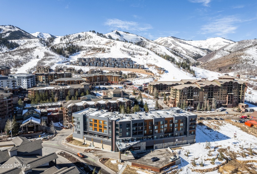 31-2670 Canyons Resort Dr #416