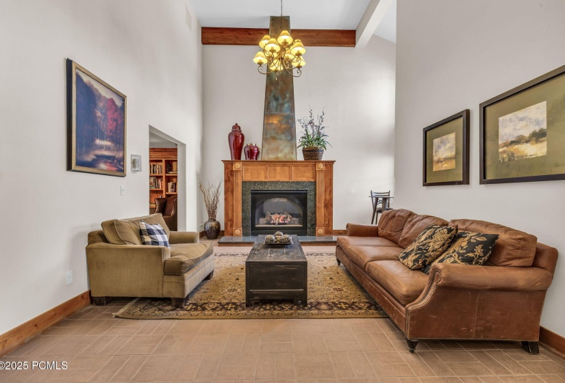 22-web-or-mls-2260-park-ave-11