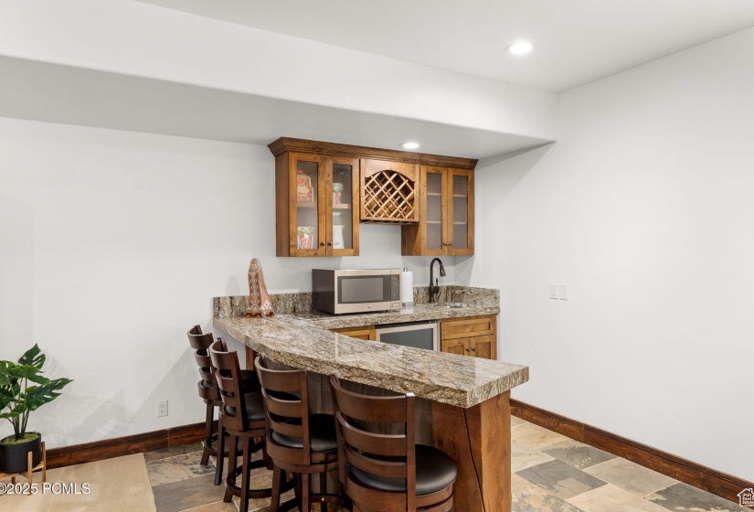 Kitchenette/Wet Bar