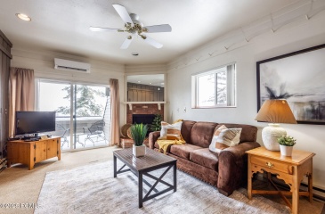 1385 Lowell Avenue, Park City, Utah 84060, 1 Bedroom Bedrooms, ,2 BathroomsBathrooms,Residential,For Sale,Lowell,12501021