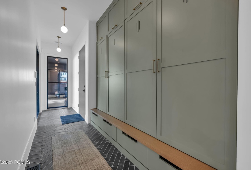 25-web-or-mls-565-w-autumn-blaze