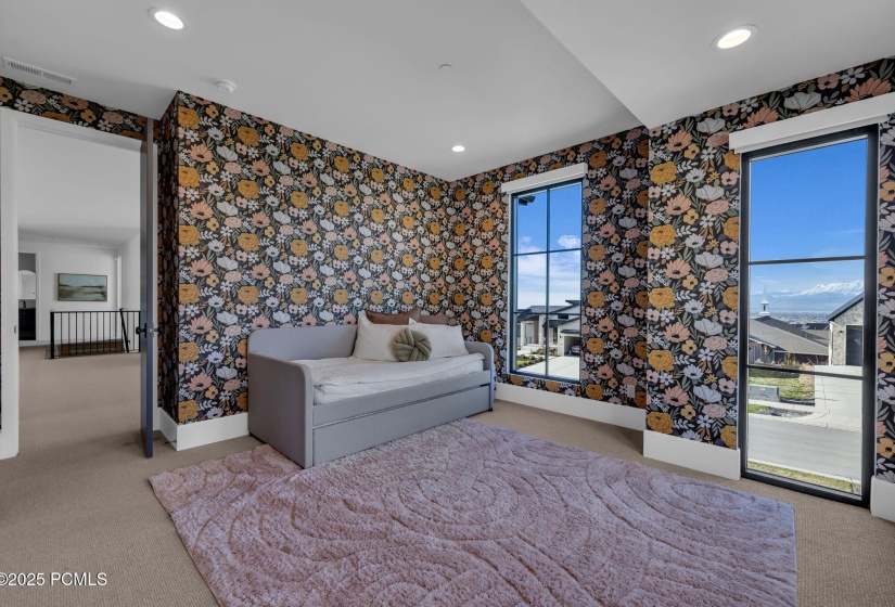 27-web-or-mls-565-w-autumn-blaze