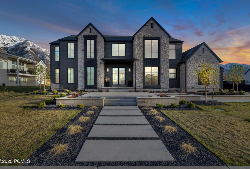 1-web-or-mls-565-w-autumn-blaze