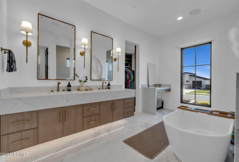 42-web-or-mls-565-w-autumn-blaze