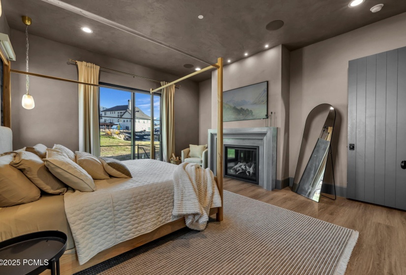 50-web-or-mls-565-w-autumn-blaze