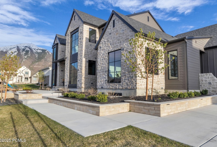 5-web-or-mls-565-w-autumn-blaze