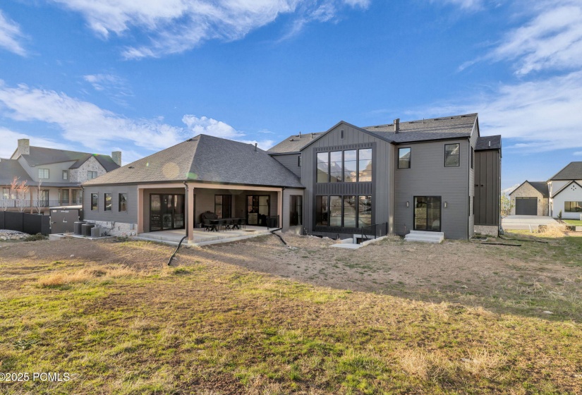 77-web-or-mls-565-w-autumn-blaze