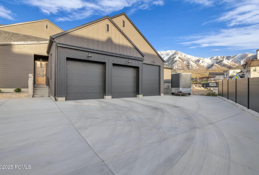 79-web-or-mls-565-w-autumn-blaze