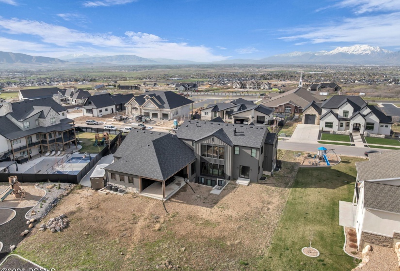 83-web-or-mls-565-w-autumn-blaze