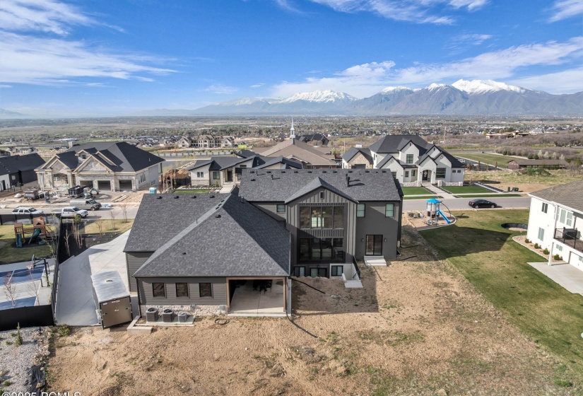 84-web-or-mls-565-w-autumn-blaze