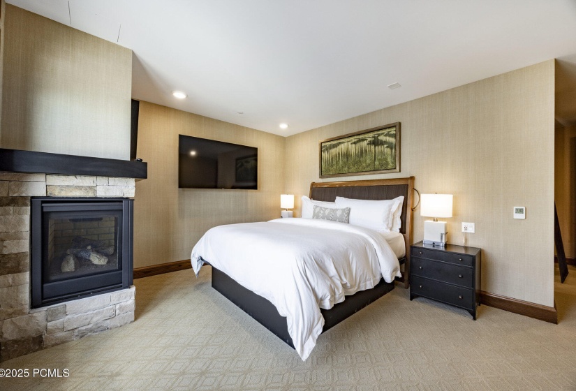 029_2290_deer_valley_dr_e_201022_569