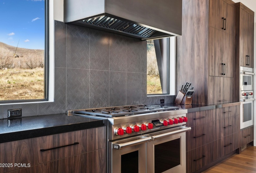 42_Kitchen_1800x1200_4216996