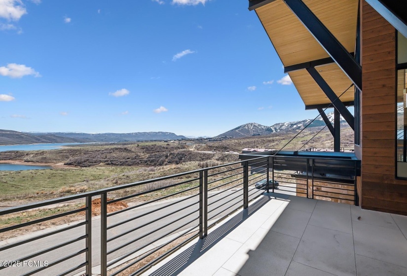 53_Deck-Area_1800x1200_4217007