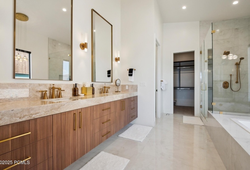 57_Bathroom_1800x1200_4217011