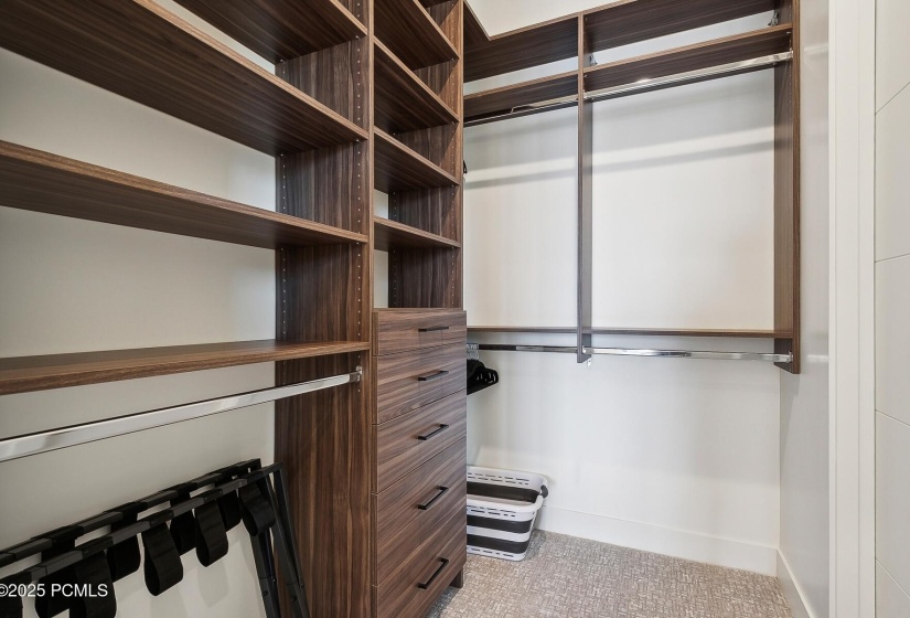 60_Closet_1800x1200_4217015