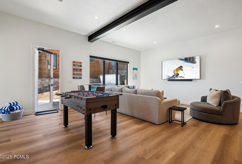 21_Familyroom_1800x1200_4216975